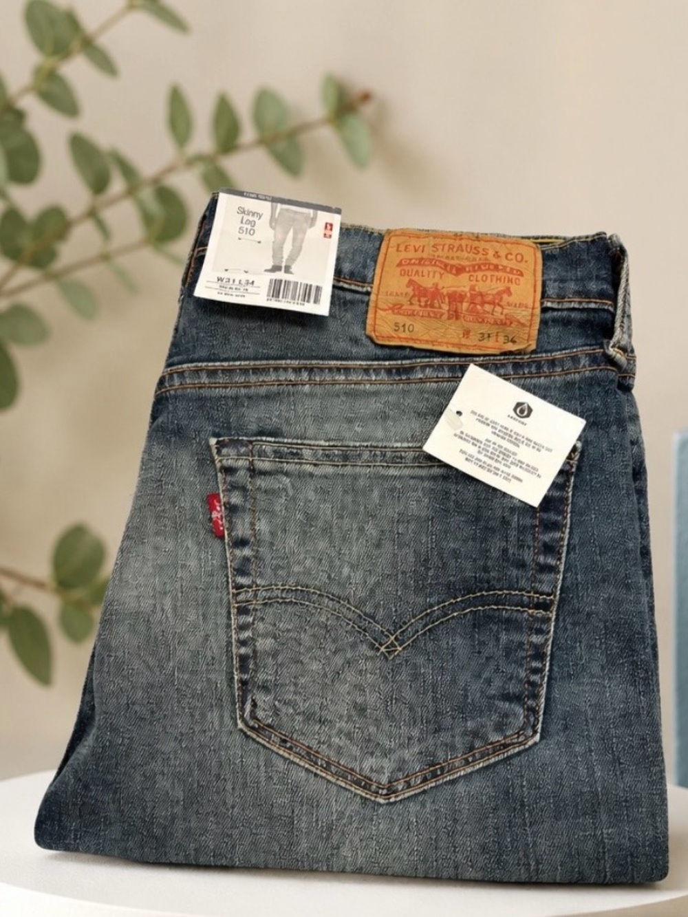 Levi's Men's W 31 L34 Skinny 510 Jeans in Medium Wash Blue - Picture 12 of 12
